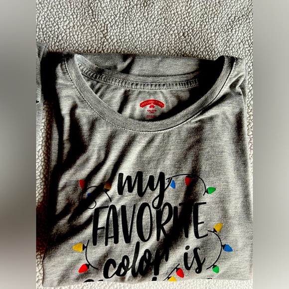 Size 2X Christmas Tee grey “ my fav color is Christmas Lights” - Picture 1 of 3